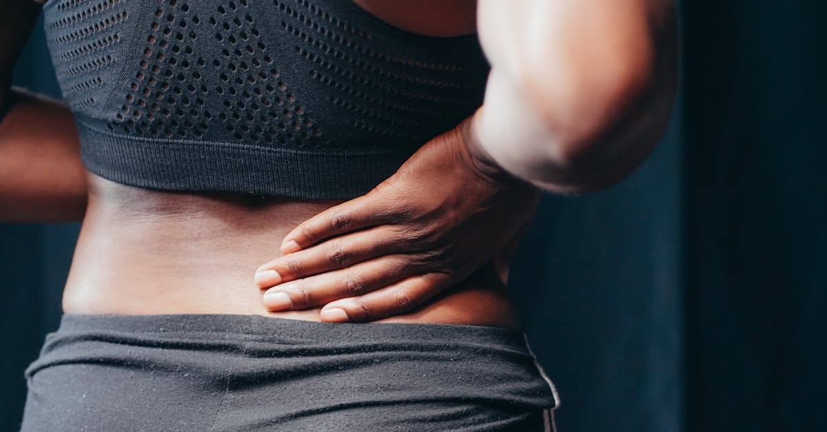 descubre las causas, síntomas y tratamientos del dolor lumbar. obtén consejos útiles para aliviar el malestar y mejorar tu calidad de vida. ¡infórmate ahora!