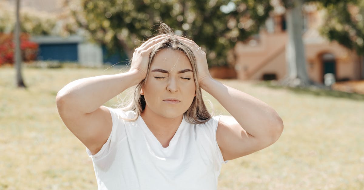 descubre qué es la migraña, sus síntomas, causas y tratamientos. aprende a manejar el dolor y mejorar tu calidad de vida con consejos útiles y estrategias eficaces.