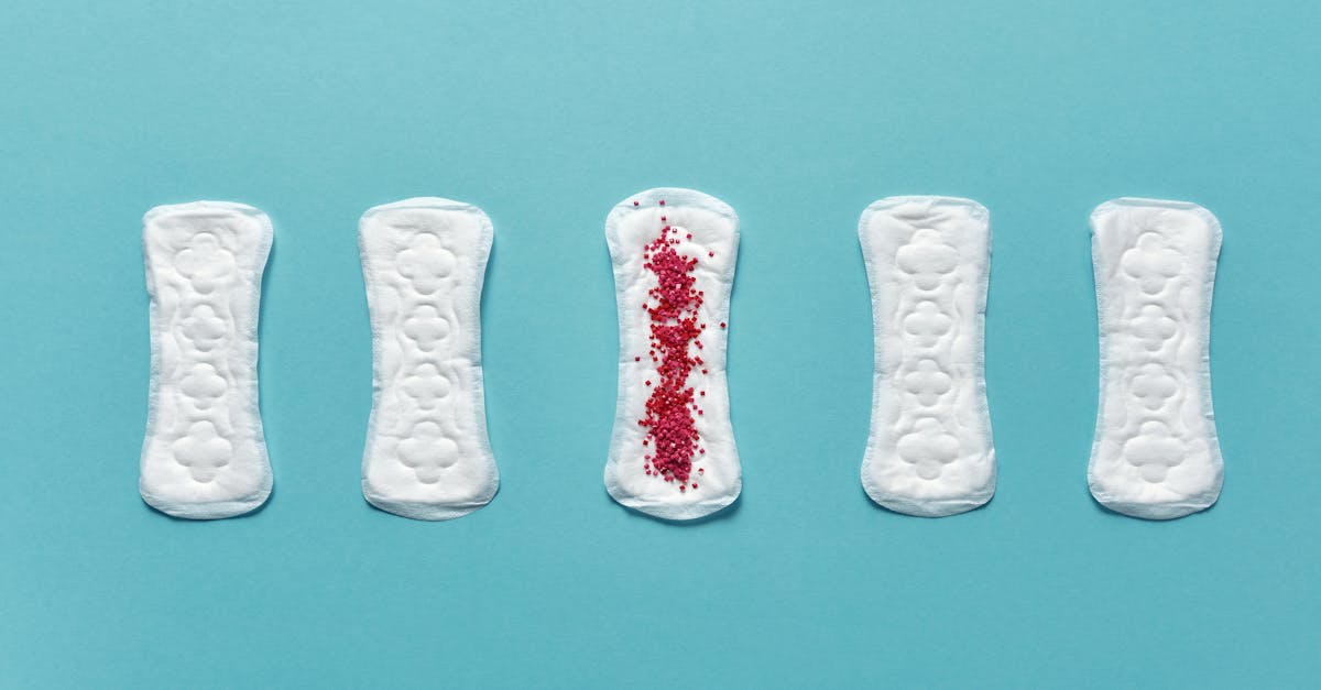 descubre cómo las migrañas menstruales afectan a muchas mujeres y explora sus causas, síntomas y tratamientos efectivos para aliviar el dolor y mejorar la calidad de vida durante el ciclo menstrual.