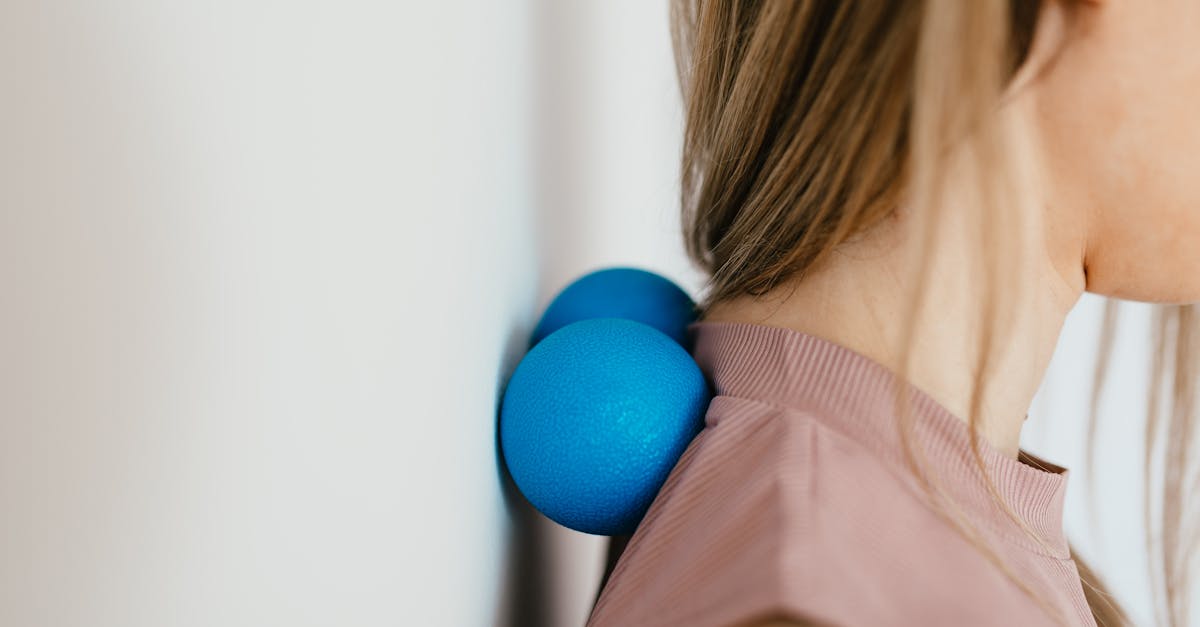 ejercicios para el dolor de cuello: descubre una serie de estiramientos y fortalecimientos diseñados para aliviar el malestar cervical y mejorar tu postura. ¡cuida de tu salud y recupérate con movimientos sencillos y efectivos!