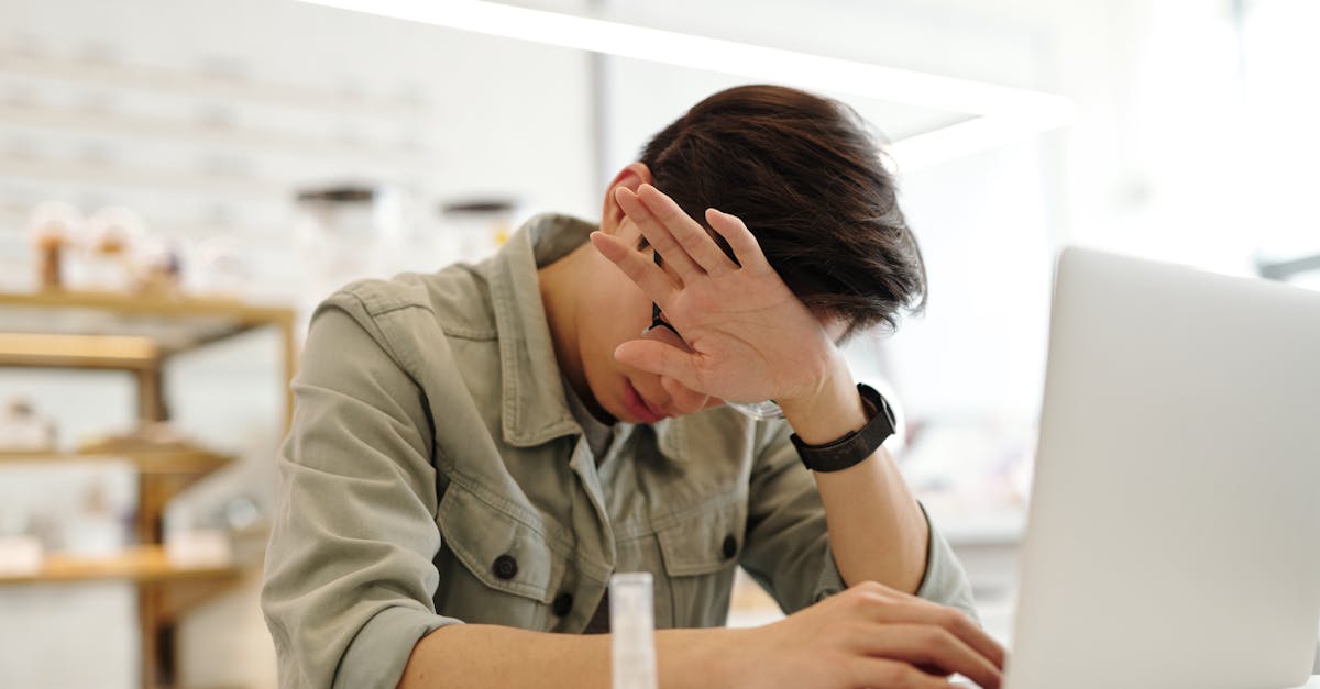 optimiza tu salud y bienestar con consejos sobre la postura de la cabeza. aprende técnicas para mejorar tu alineación y reducir el dolor cervical, promoviendo una postura adecuada en tu vida diaria.