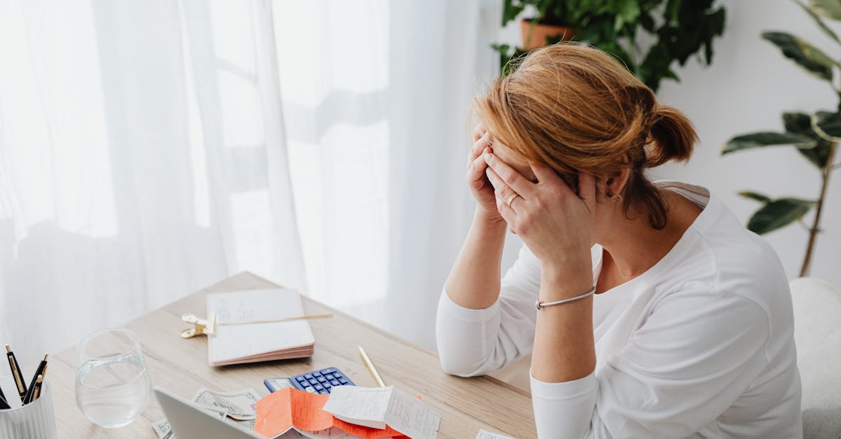 descubre las causas, síntomas y tratamientos para los dolores de cabeza. aprende cómo aliviar y prevenir las migrañas y otros tipos de cefaleas para mejorar tu calidad de vida.