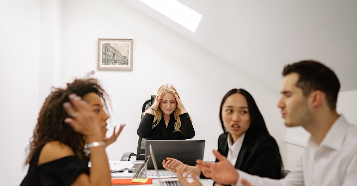 descubre todo sobre las cefaleas tensionales: causas, síntomas y tratamientos efectivos para aliviar el dolor. aprende a manejarlas y mejorar tu calidad de vida.