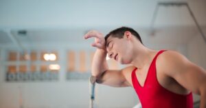 descubre los mejores ejercicios para aliviar el dolor lumbar. mejora tu movilidad y fortalece tu espalda con rutinas diseñadas para reducir el malestar y promover un bienestar duradero.