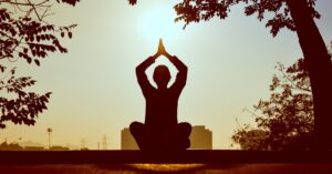 descubre el mundo del yoga y sus beneficios para la salud física y mental. mejora tu flexibilidad, fortalece tu cuerpo y encuentra la paz interior a través de prácticas diseñadas para todos los niveles. únete a nuestra comunidad y transforma tu vida con el yoga.