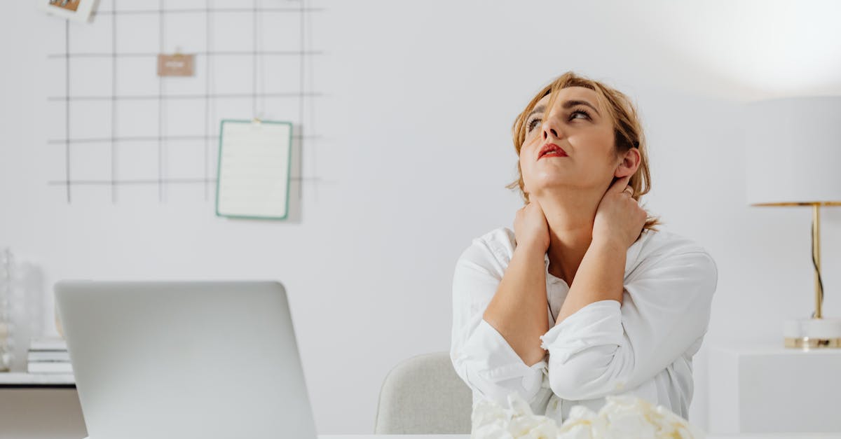 ¿sufres de dolor de espalda? descubre las causas, tratamientos eficaces y consejos para aliviar las molestias. mejora tu calidad de vida y aprende a cuidar tu salud vertebral hoy mismo.