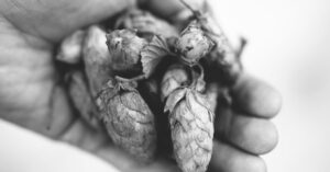 descubre qué son las cefaleas en racimo, sus síntomas, causas y tratamientos. obtén información útil para manejar y comprender mejor esta dolorosa condición neurológica.