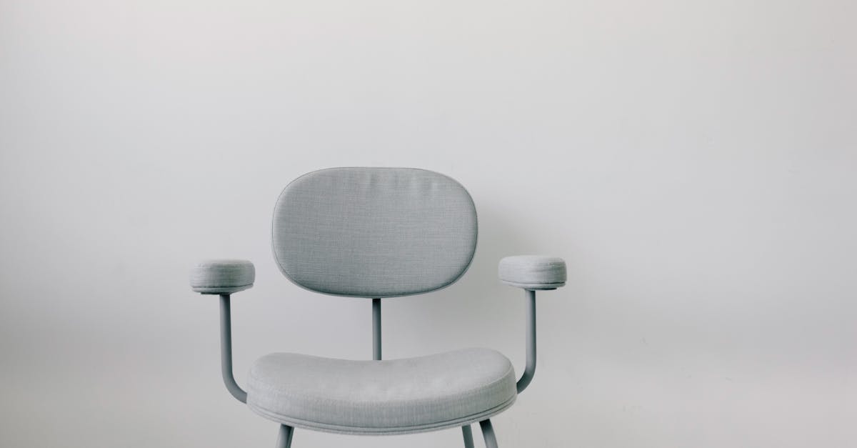 descubre cómo configurar un espacio de trabajo ergonómico que optimice tu comodidad y productividad. aprende sobre la elección de muebles, la disposición del equipo y consejos prácticos para mejorar tu salud y bienestar mientras trabajas.