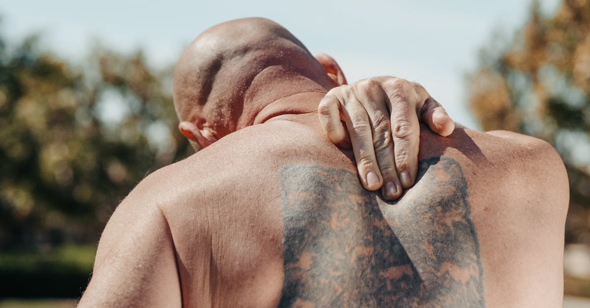 descubre las causas y tratamientos para el dolor lumbar. aprende cómo aliviar el malestar y mejorar tu calidad de vida con consejos prácticos y efectivos.