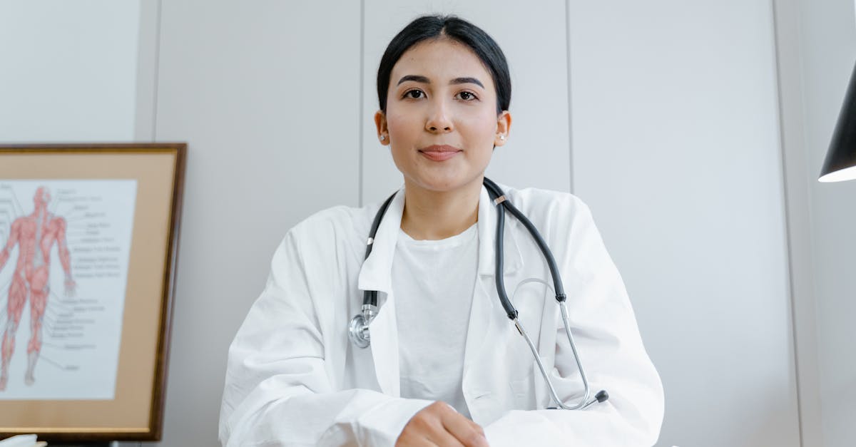 la enfermedad de menière es un trastorno del oído interno que causa episodios de vértigo, pérdida auditiva, tinnitus y sensación de presión en el oído. conocer sus síntomas y tratamientos es esencial para mejorar la calidad de vida de quienes la padecen.