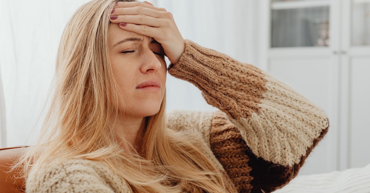 descubre los desencadenantes de la migraña y aprende cómo identificarlos y manejarlos para aliviar tus síntomas. conoce los factores comunes que pueden provocar crisis de migraña y mejora tu calidad de vida.