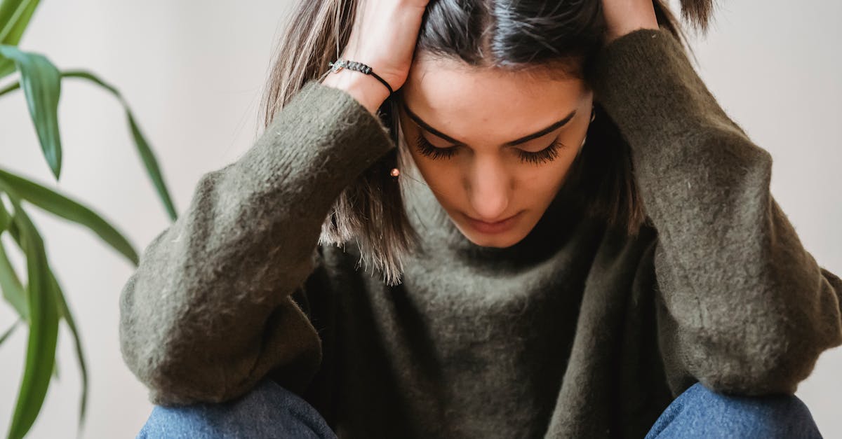 descubre qué es la migraña, sus síntomas, causas y tratamientos efectivos. aprende a identificar y manejar esta enfermedad común para mejorar tu calidad de vida.