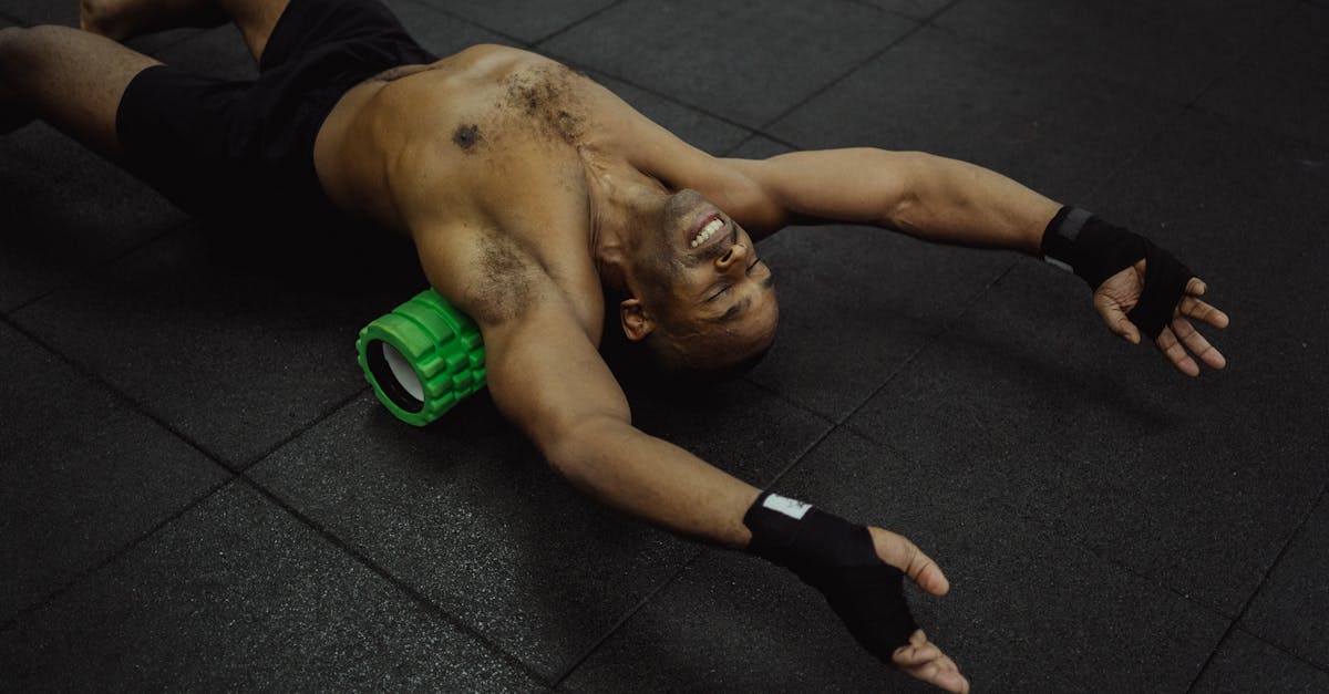 descubre cómo aliviar la tensión muscular de forma efectiva a través de técnicas de relajación, estiramientos y ejercicios específicos. aprende a cuidar tu cuerpo y mejora tu bienestar.