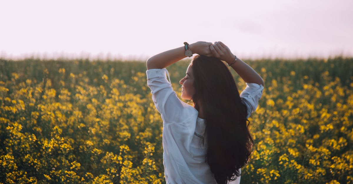 descubre la importancia de una buena postura para tu salud. mejora tu bienestar físico y mental con consejos sobre ergonomía, ejercicios y hábitos saludables que te ayudarán a mantener una alineación correcta y prevenir dolores.