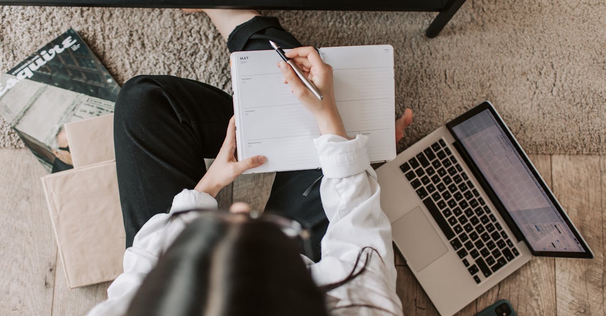 descubre la importancia de una buena postura para mejorar tu salud y bienestar. aprende consejos prácticos para corregir tu postura y prevenir dolores y malestares.