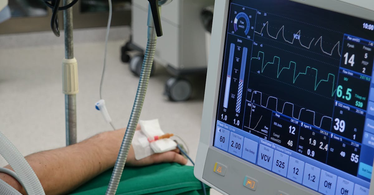 la estenosis espinal es una condición médica que provoca el estrechamiento del canal espinal, lo que puede causar dolor, debilidad y problemas neurológicos. aprende sobre sus causas, síntomas y tratamientos disponibles.