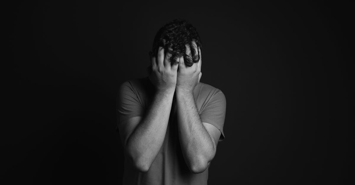 descubre las causas, síntomas y tratamientos del dolor torácico. aprende a identificar cuándo es necesario consultar a un especialista para recibir la atención adecuada y mejorar tu bienestar.