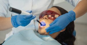 la neuritis vestibulaire es una afección que causa vértigo repentino y pérdida de equilibrio debido a la inflamación del nervio vestibular. descubre sus síntomas, causas y opciones de tratamiento para recuperar tu bienestar.