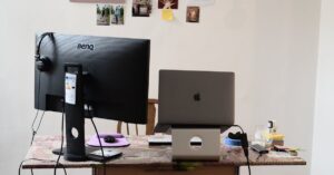 descubre cómo un espacio de trabajo ergonómico puede mejorar tu productividad y bienestar. optimiza tu comodidad y salud en el entorno laboral con soluciones diseñadas para ti.