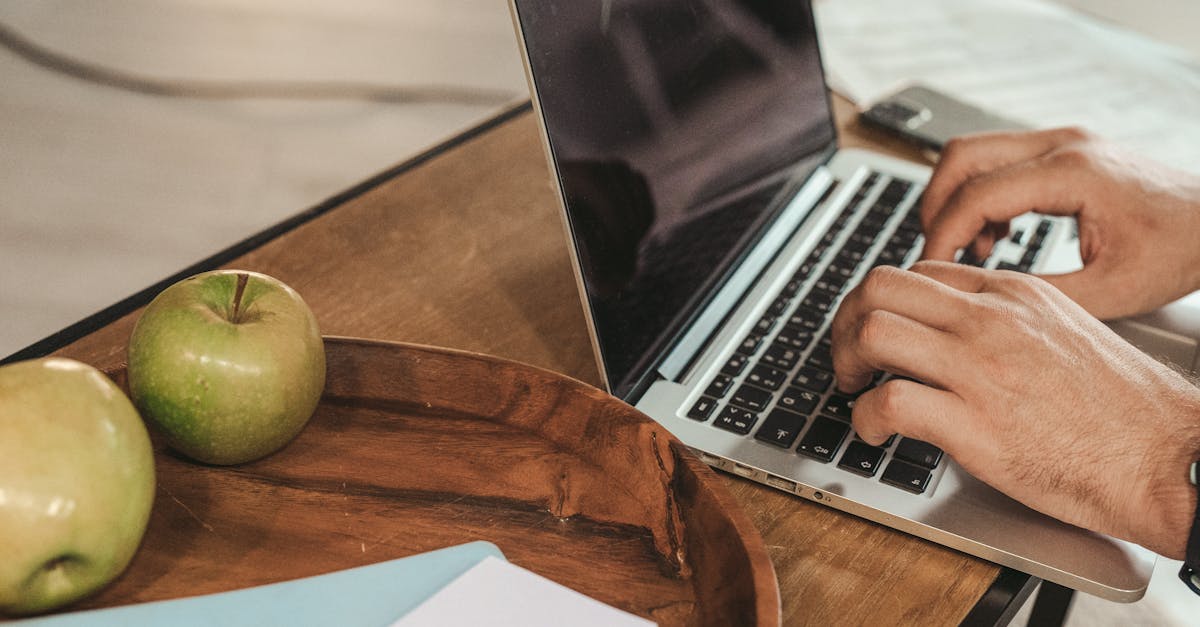 descubre cómo la ergonomía mejora tu bienestar y productividad en el trabajo. aprende sobre diseño de espacios, posturas correctas y técnicas que favorecen un ambiente laboral saludable.