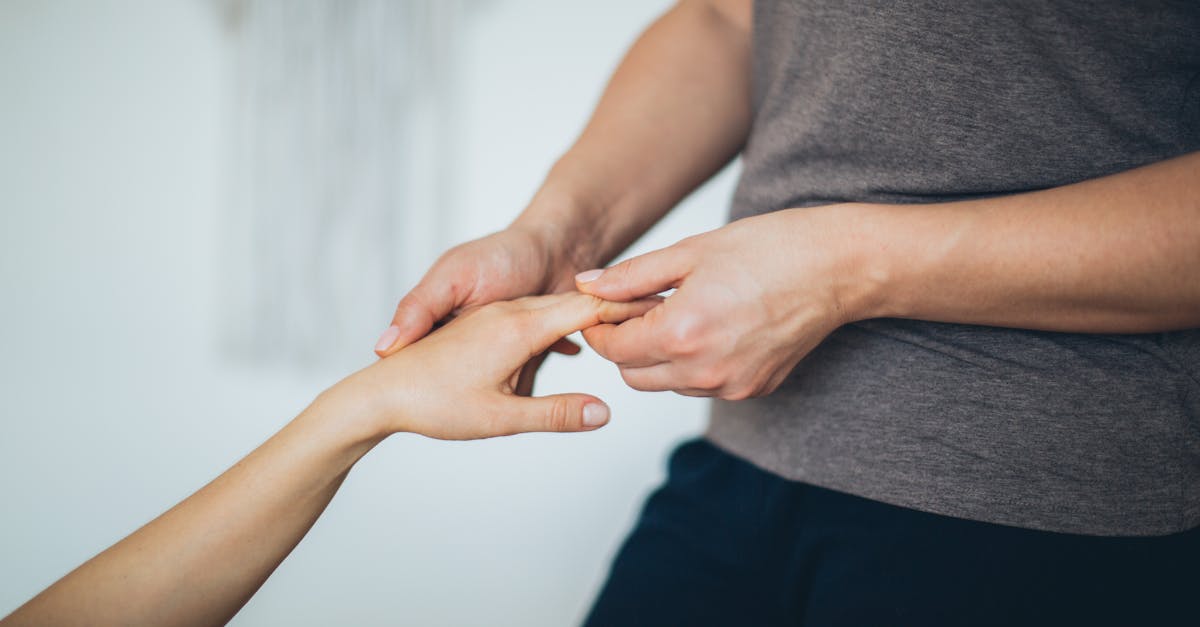descubre cómo aliviar y manejar la tensión muscular con consejos efectivos y técnicas de relajación. mejora tu bienestar y siente la diferencia en tu cuerpo.