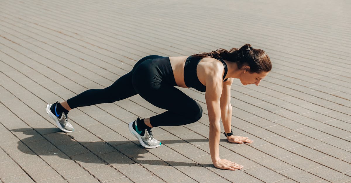 descubre los mejores ejercicios para fortalecer el manguito rotador y mejorar la salud de tus hombros. aprende técnicas efectivas para prevenir lesiones y aumentar tu movilidad con nuestra guía completa sobre ejercicios del manguito rotador.