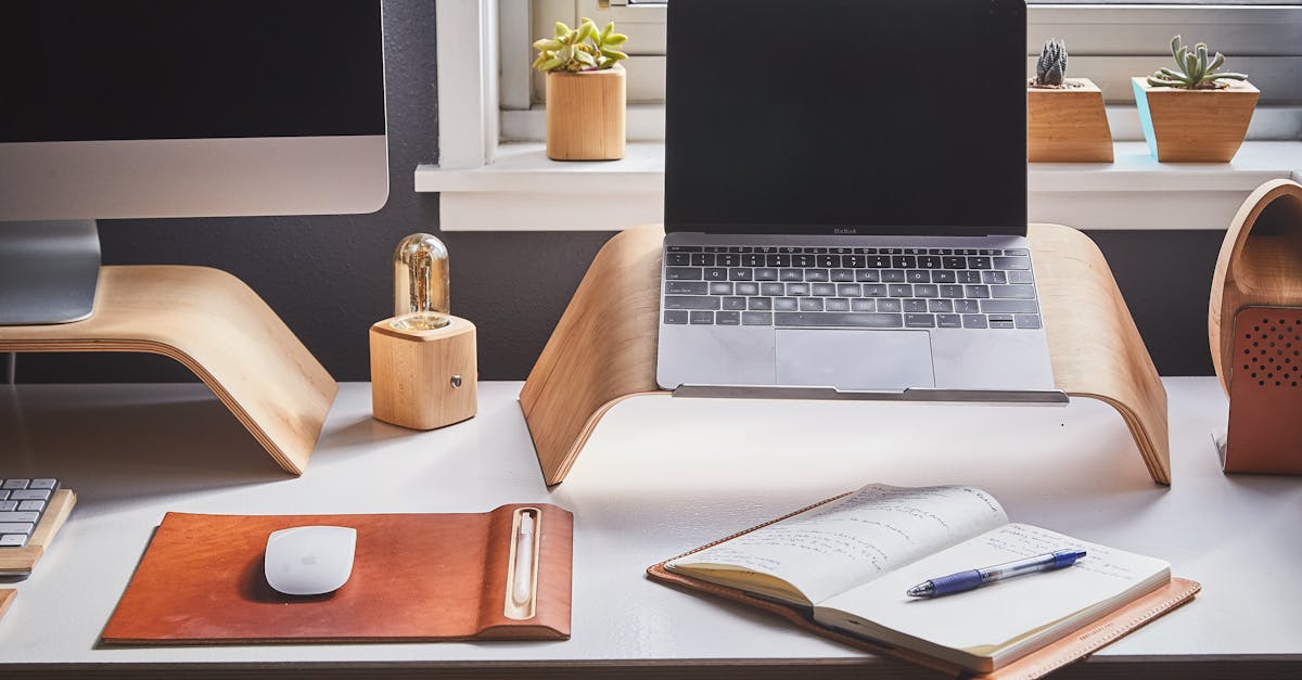 descubre cómo un lugar de trabajo ergonómico puede aumentar tu productividad y bienestar. aprende sobre los mejores consejos y herramientas para mejorar la comodidad y salud en tu espacio laboral.
