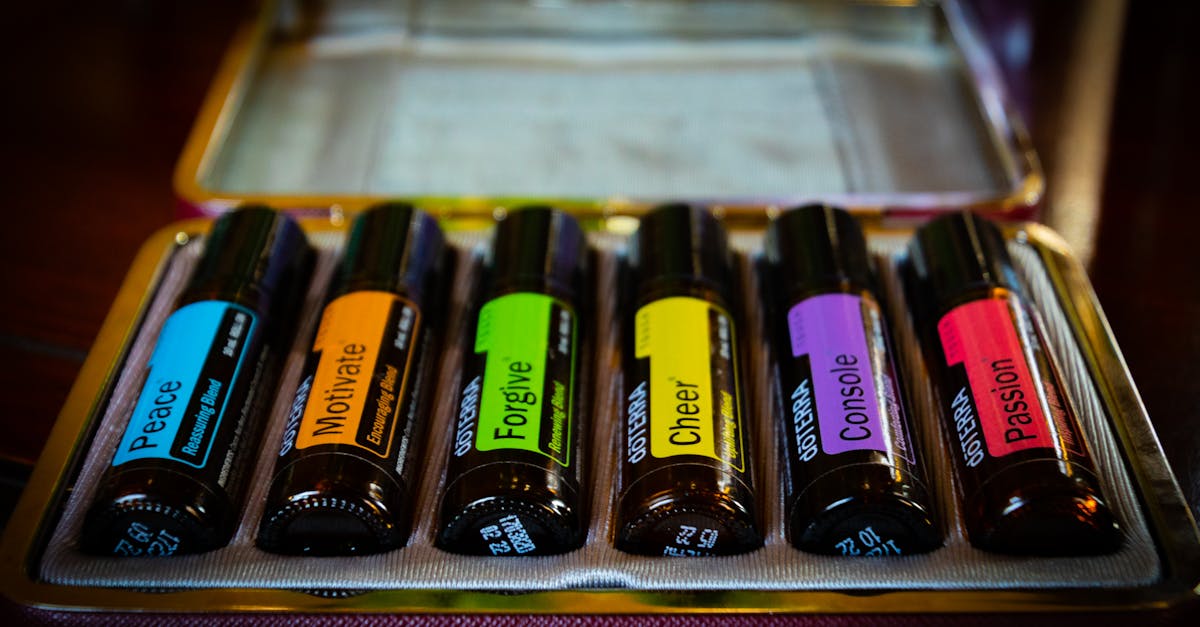 descubre el poder de los aceites esenciales: beneficios para la salud, usos en aromaterapia y consejos para su aplicación en tu vida diaria.
