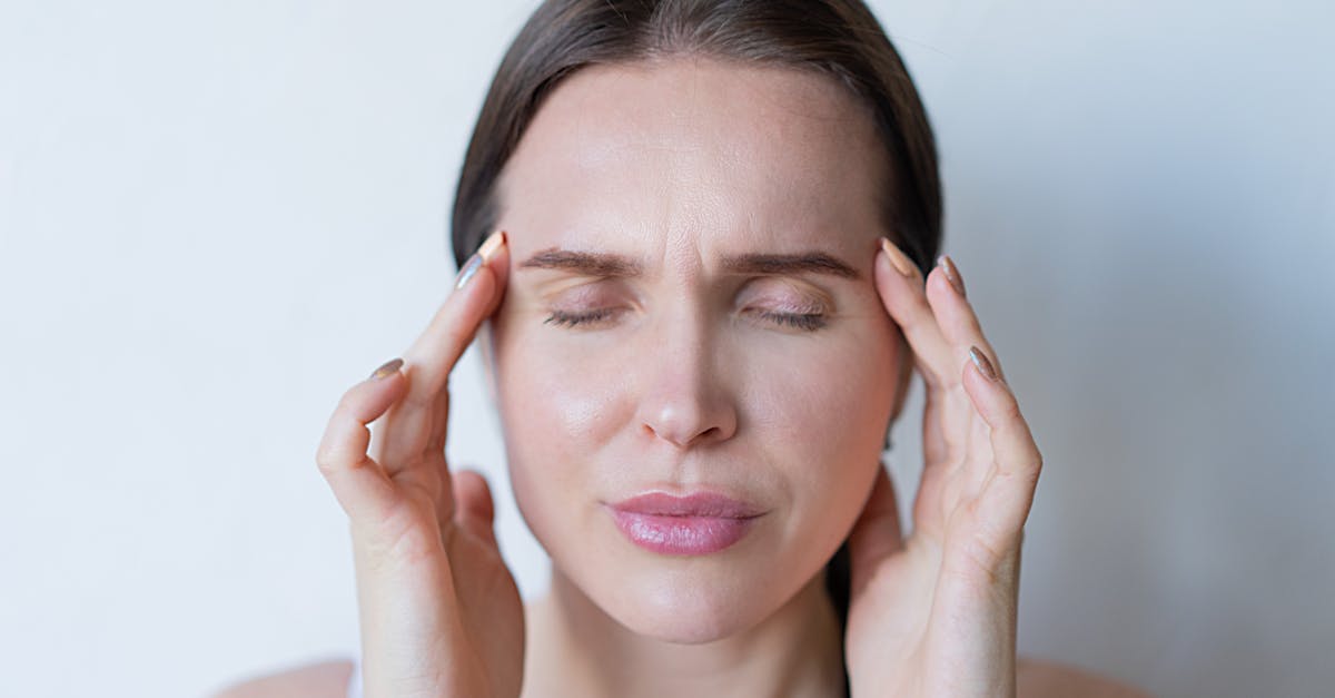 descubre soluciones efectivas para el alivio de la migraña. obtén información sobre tratamientos, remedios naturales y consejos para reducir el dolor y las molestias asociadas a las migrañas.