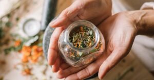 descubre los mejores remedios naturales para mejorar tu salud y bienestar. aprende a potenciar tu vitalidad con ingredientes naturales y sencillos, ideales para combatir molestias comunes y promover un estilo de vida más saludable.
